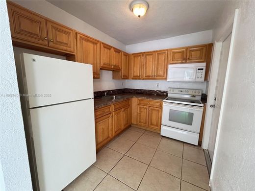 Complesso residenziale a Miami, Miami-Dade County