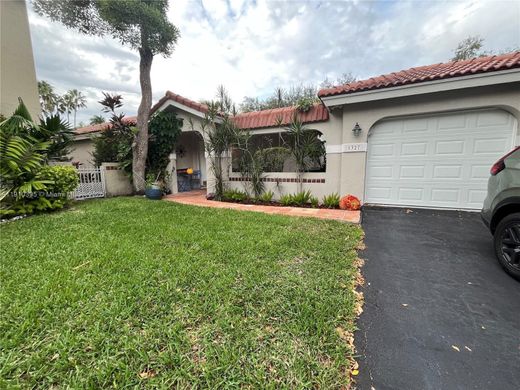 Villa in Weston, Broward County