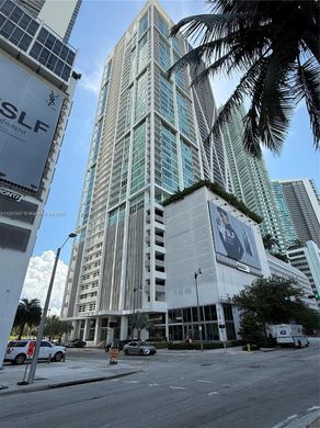 マイアミ, Miami-Dade Countyのアパートメント・コンプレックス