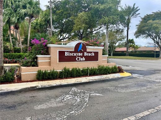 Residential complexes in Miami, Miami-Dade