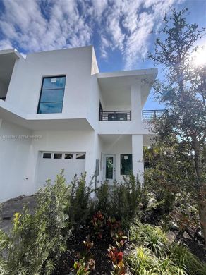 Townhouse in Hollywood, Broward County