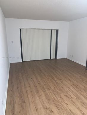 Komplex apartman Doral, Miami-Dade County