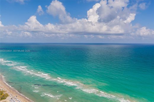 Residential complexes in Hallandale, Broward County