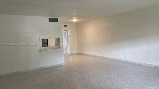Residential complexes in North Miami, Miami-Dade