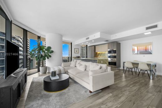 Residential complexes in Miami, Miami-Dade