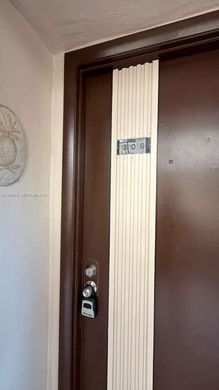 Complesso residenziale a Miami, Miami-Dade County