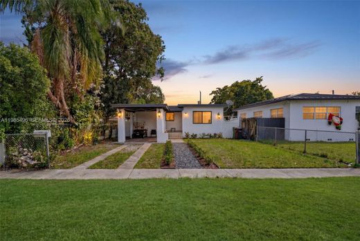 Villa in Hialeah, Miami-Dade
