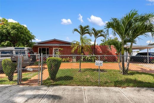 Willa w Miami Gardens, Miami-Dade County