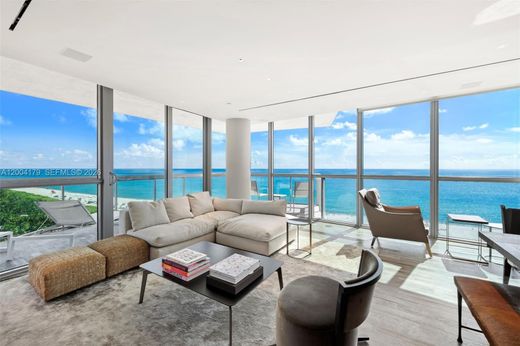 Residential complexes in Miami Beach, Miami-Dade