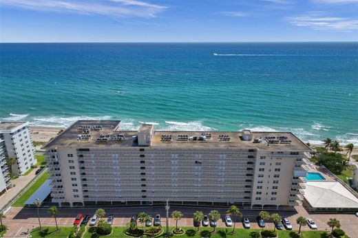 Residential complexes in Hillsboro Beach, Broward County