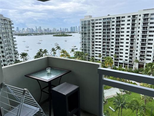 Жилой комплекс, Майами-Бич, Miami-Dade County