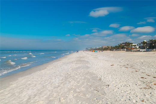 Indian Rocks Beach, Pinellas Countyのアパートメント・コンプレックス