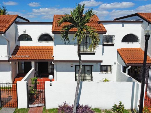 Townhouse in Miami Terrace Mobile Home, Miami-Dade