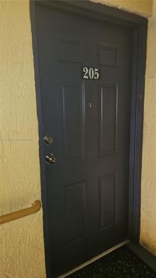 Residential complexes in Miami, Miami-Dade