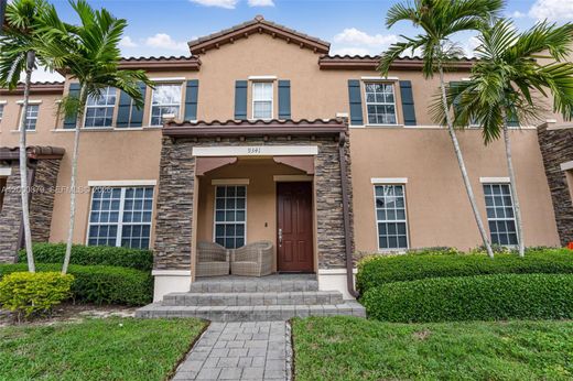 Dom miejski w Miami, Miami-Dade County