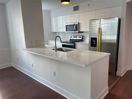Residential complexes in Miami, Miami-Dade