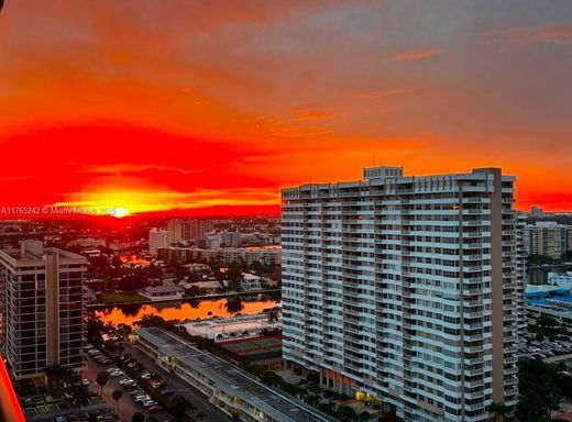 Komplex apartman Hallandale Beach, Broward County