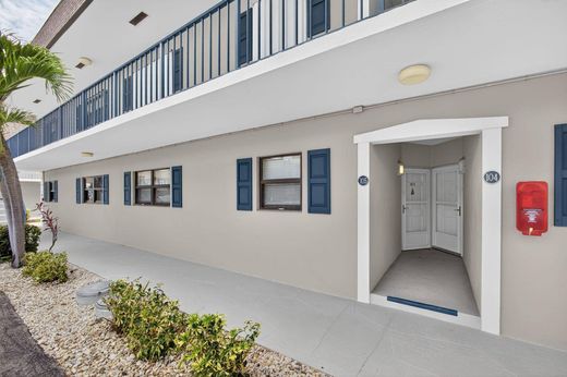 Residential complexes in Jupiter, Palm Beach