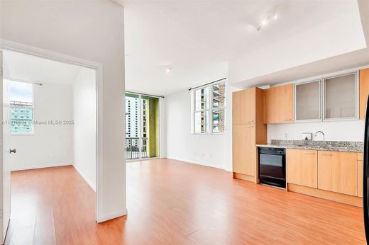 Kamienica w Miami, Miami-Dade County