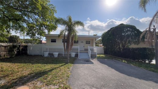 Villa Hallandale Beach, Broward County