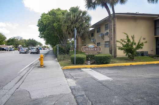 Residential complexes in Miami, Miami-Dade