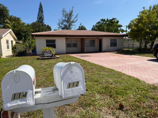 Townhouse in Lantana, Palm Beach