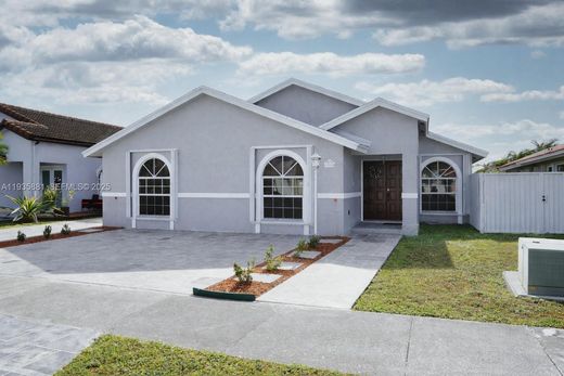 Villa - Miami, Miami-Dade County