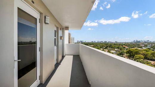 Residential complexes in Fort Lauderdale, Broward County