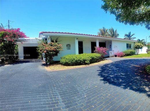 Villa in Lighthouse PT, Broward County