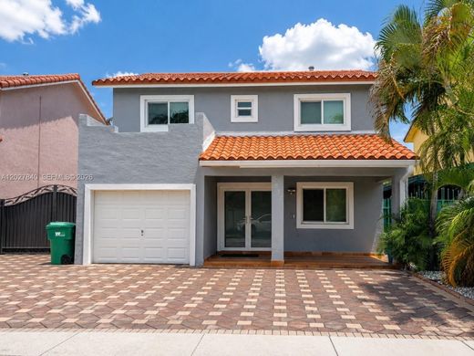 Villa in Hialeah Gardens, Miami-Dade