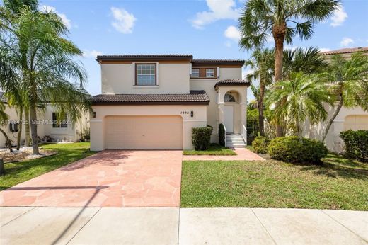 Villa - Pembroke Pines, Broward County