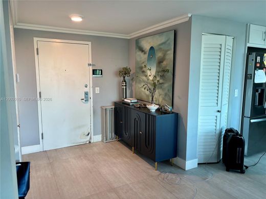 Kamienica w Miami, Miami-Dade County