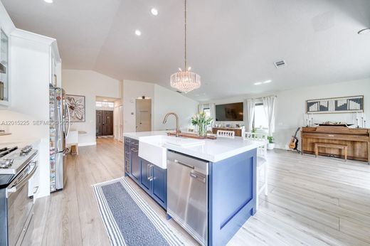 Villa in Weston, Broward County