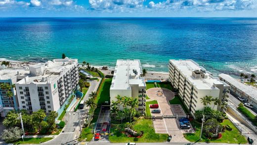 Residential complexes in Hillsboro Beach, Broward County