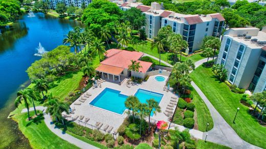 Residential complexes in Delray Beach, Palm Beach