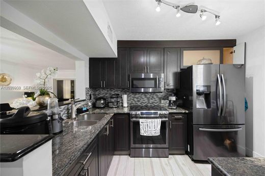 Residential complexes in Miami Terrace Mobile Home, Miami-Dade