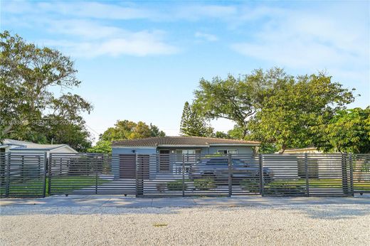 North Miami, Miami-Dade Countyのヴィラ