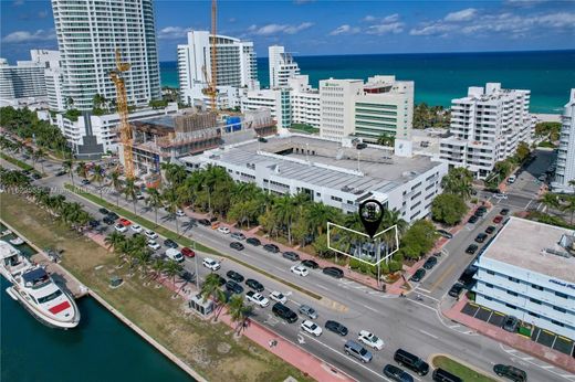 Miami Beach, Miami-Dade Countyのアパートメント・コンプレックス