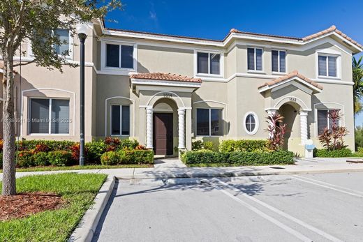 تاون هاوس ﻓﻲ Homestead, Miami-Dade County