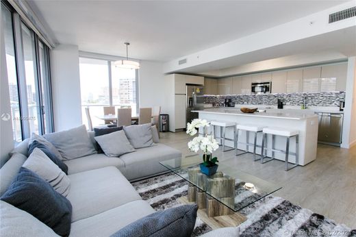 مجمع شقق ﻓﻲ Hallandale Beach, Broward County