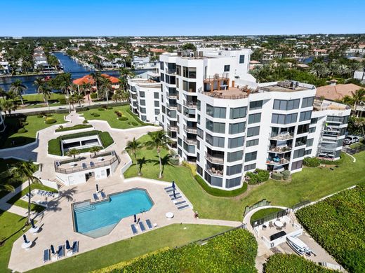 Townhouse - Highland Beach, Palm Beach County