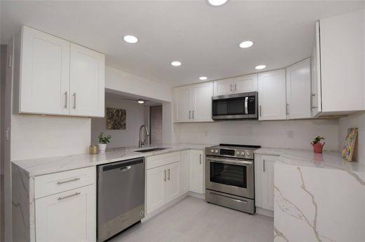 Residential complexes in Davie, Broward County