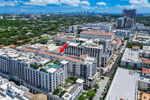 Residential complexes in Coral Gables, Miami-Dade