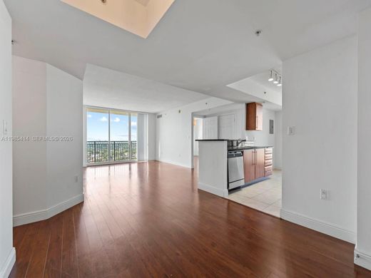 Residential complexes in Miami, Miami-Dade