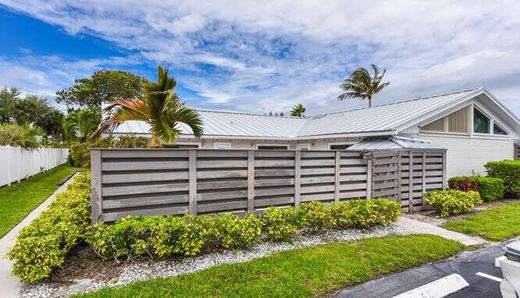 Residential complexes in Jupiter, Palm Beach