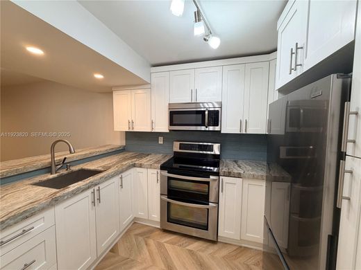 Kamienica w Miami, Miami-Dade County