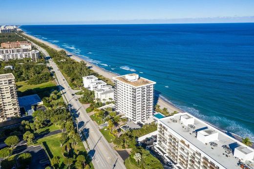 Residential complexes in Boca Raton, Palm Beach
