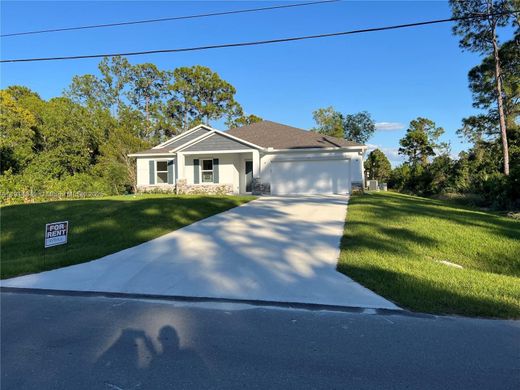 Villa - Lehigh Acres, Lee County