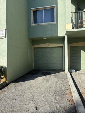 Residential complexes in Royal Palm Beach, Palm Beach