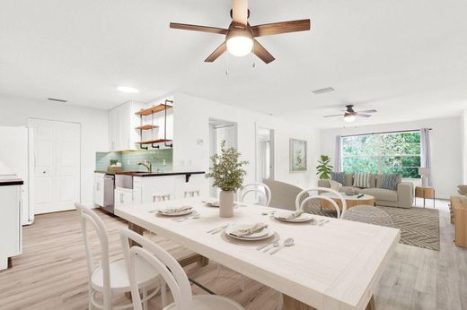 Residential complexes in Hobe Sound, Martin County